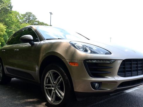 Used 2016 Porsche Macan S image 10