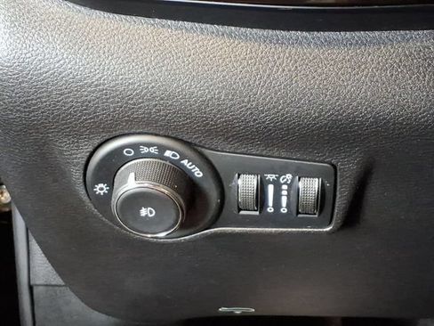 Used 2022 Jeep Compass Trailhawk w/ Trailhawk Elite Group AWD/4WD image 12