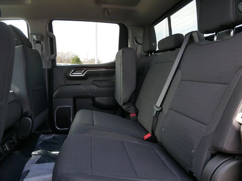 New 2026 GMC Sierra 1500 SLE w/ Preferred Package AWD/4WD image 5