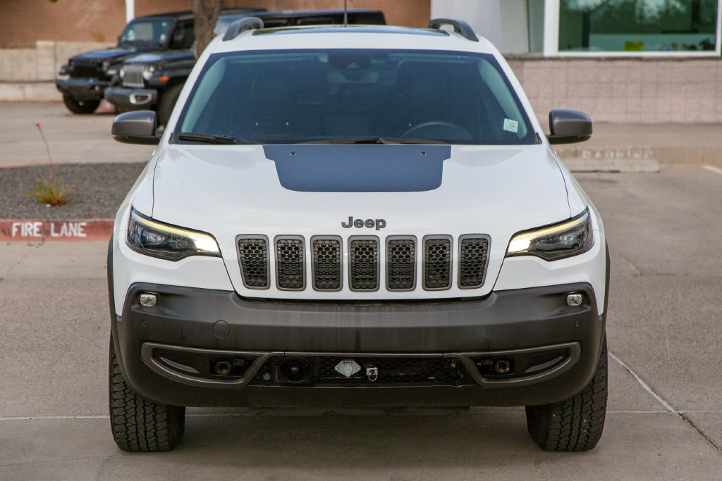 Used 2021 Jeep Cherokee Trailhawk w/ Sun, Sound & Nav Group AWD/4WD image 3