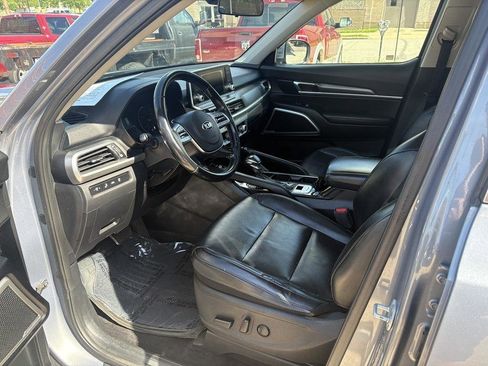 Used 2020 Kia Telluride S AWD/4WD image 12