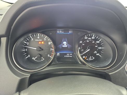 Certified 2019 Nissan Rogue SV w/ Sun & Sound Touring Package image 19