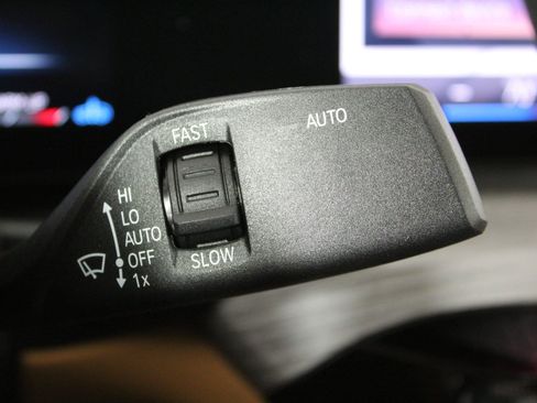 New 2026 BMW 330i Sedan w/ M Sport Package image 32