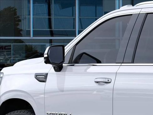 New 2026 GMC Yukon XL Denali Ultimate AWD/4WD image 12