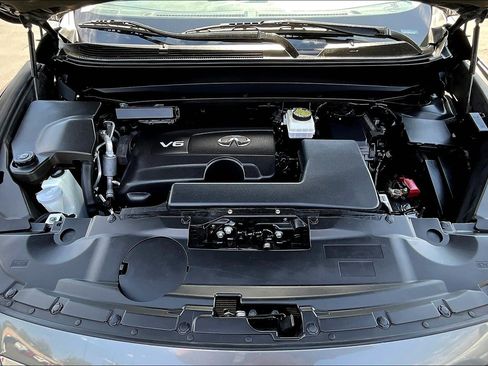 Used 2017 INFINITI QX60 Luxe w/ Deluxe Technology Package image 9