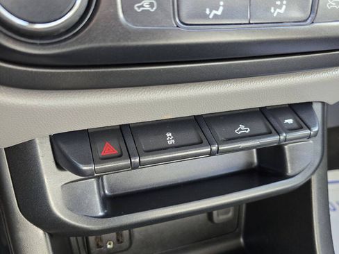 Used 2019 Chevrolet Colorado W/T w/ Custom Special Edition RWD image 18