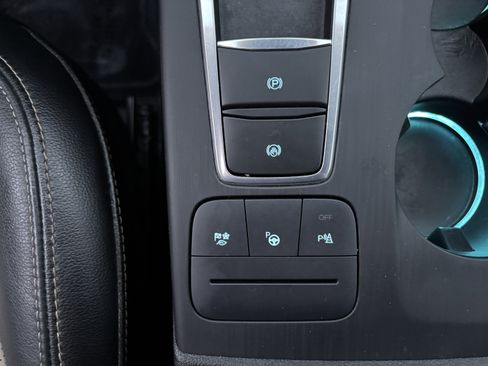 Used 2021 Ford Escape Titanium w/ Titanium Elite Package image 28