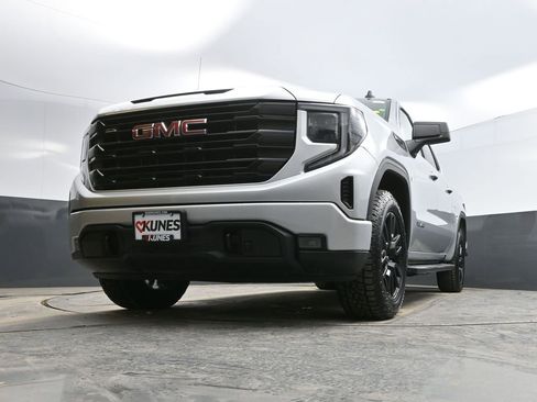 Used 2022 GMC Sierra 1500 Elevation image 33