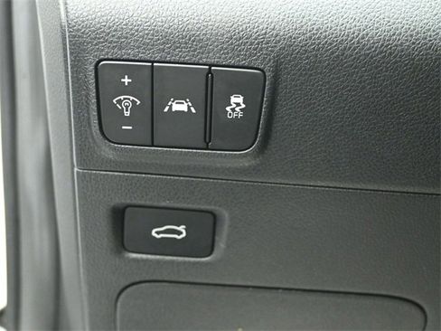 Used 2023 Kia K5 GT-Line image 11