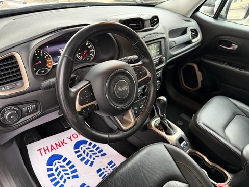 Used 2016 Jeep Renegade Limited image 9