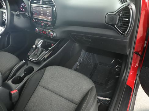 Used 2021 Kia Soul EX image 21