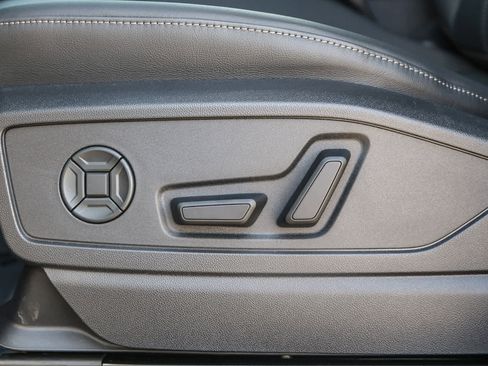 New 2025 Audi Q5 Premium image 29