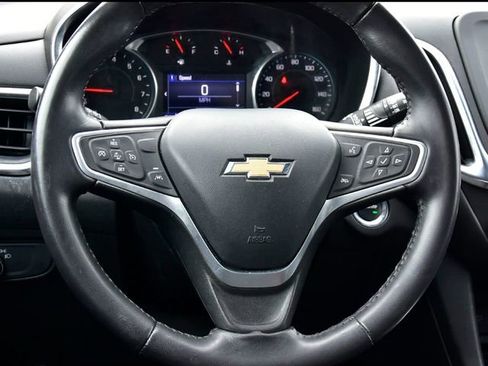 Used 2022 Chevrolet Equinox LT image 16