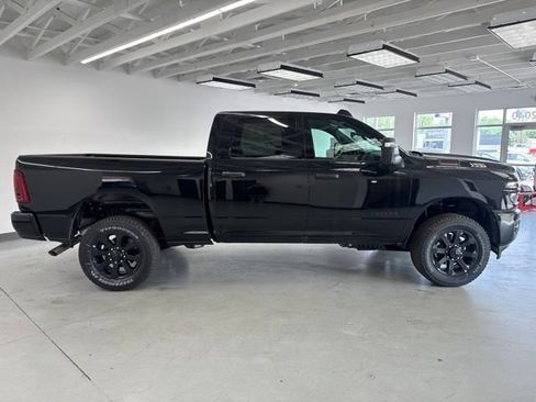 New 2026 RAM 2500 Big Horn AWD/4WD image 12