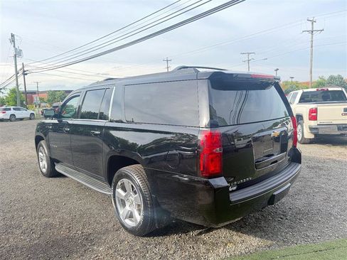 Used 2016 Chevrolet Suburban LT AWD/4WD image 7
