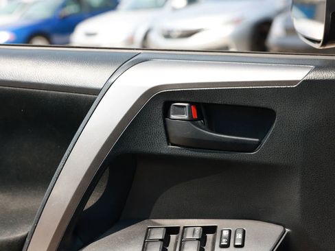 Used 2016 Toyota RAV4 LE image 43