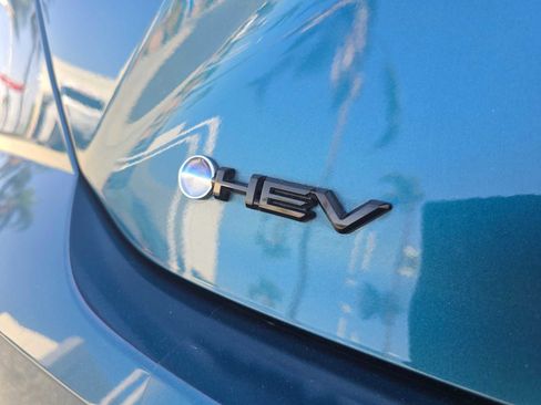 Used 2025 Toyota Camry SE image 13