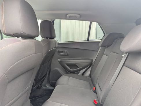 Used 2019 Chevrolet Trax LT FWD image 16