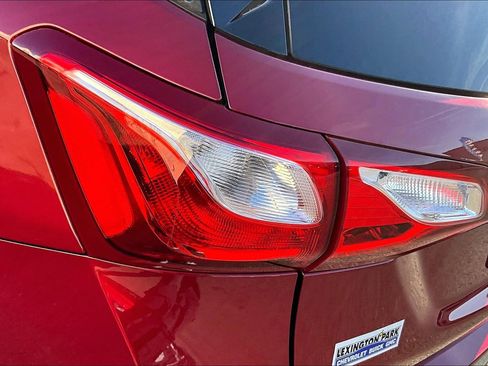 Used 2020 Chevrolet Equinox LT w/ Sport Edition image 33