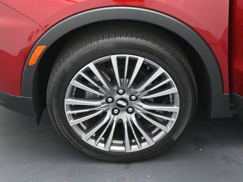 Certified 2024 Cadillac XT4 Premium Luxury AWD/4WD image 33
