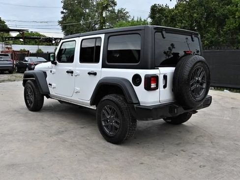 Used 2024 Jeep Wrangler Unlimited Sport AWD/4WD image 5