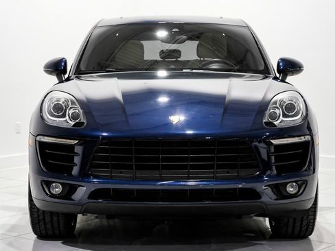 Used 2018 Porsche Macan image 2