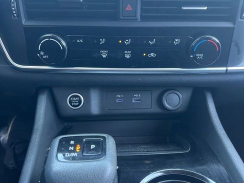 Used 2022 Nissan Rogue S AWD/4WD image 27