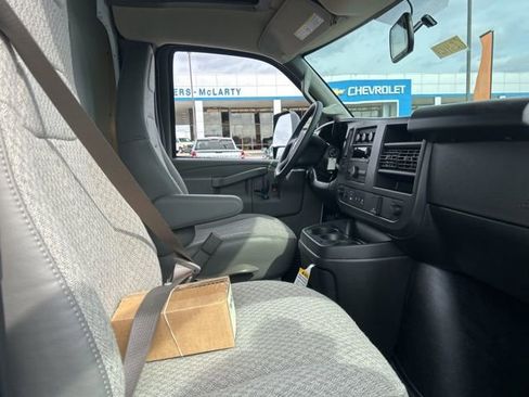 New 2026 Chevrolet Express 4500 w/ Power Convenience Package RWD image 26