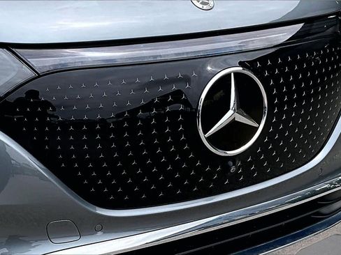 Used 2023 Mercedes-Benz EQE 350+ SUV image 29