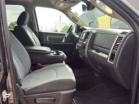 Used 2023 RAM 1500 Classic SLT AWD/4WD image 12