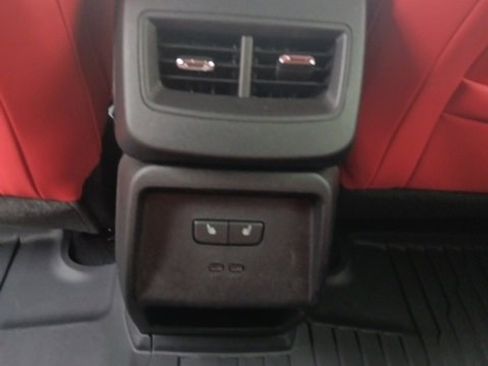 New 2026 Chevrolet Equinox EV RS image 18