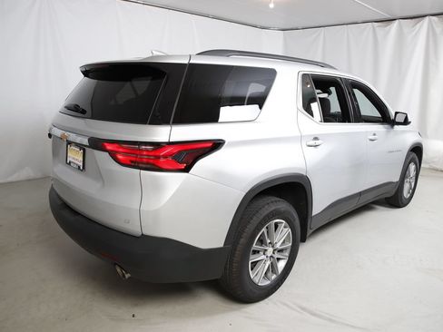 Used 2022 Chevrolet Traverse LT AWD/4WD image 3