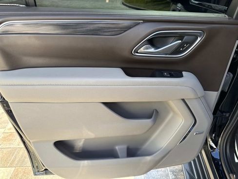 Used 2024 GMC Yukon XL SLT image 17