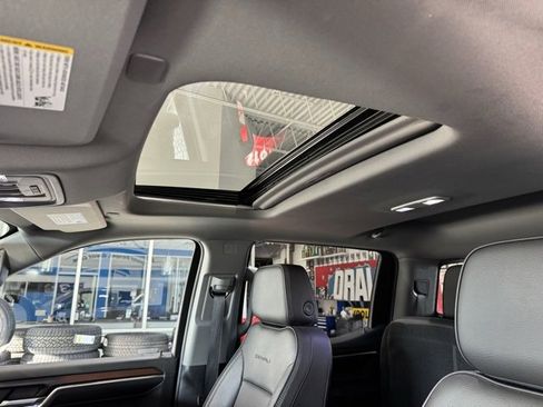 Used 2024 GMC Sierra 1500 Denali image 8