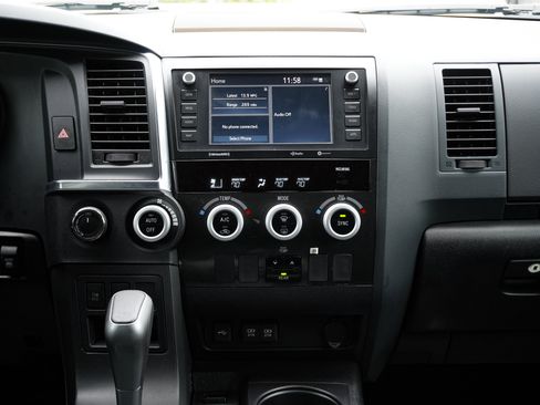 Used 2022 Toyota Sequoia TRD Sport image 27