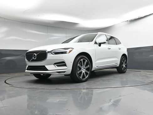 Used 2020 Volvo XC60 T5 Inscription w/ Protection Package image 28