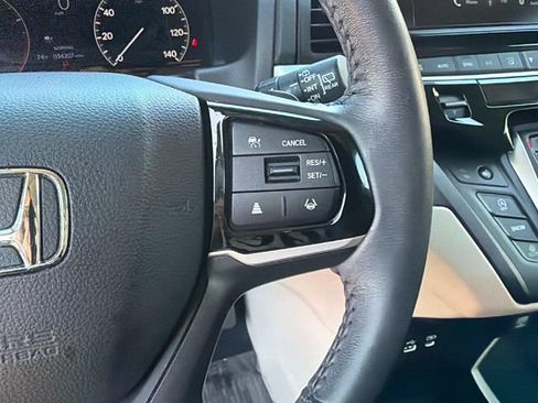 Used 2025 Honda Odyssey EX-L image 33