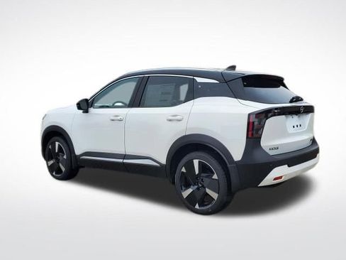 New 2026 Nissan Kicks SR w/ SR Premium Package image 3