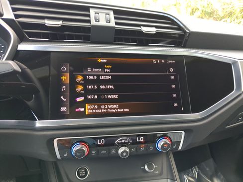 Certified 2025 Audi Q3 2.0T Premium w/ Convenience Package image 22