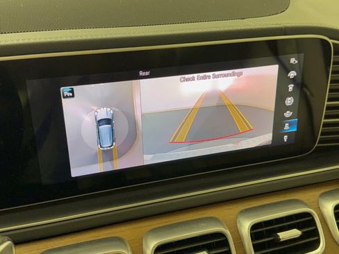 Used 2021 Mercedes-Benz GLE 450 4MATIC image 22