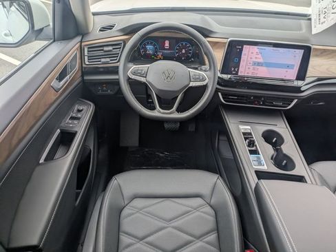 New 2026 Volkswagen Atlas SE FWD image 18