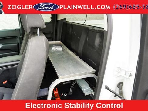 Used 2022 Chevrolet Colorado LT w/ Fleet Safety Package RWD image 8