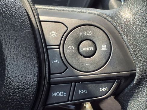 Used 2025 Toyota Corolla LE FWD image 23