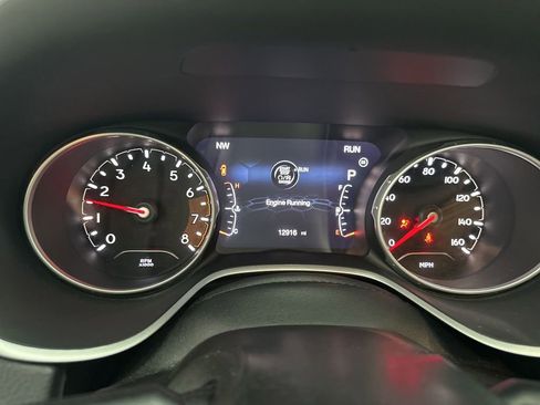 Used 2019 Jeep Compass Sport w/ Tech Group FWD image 14