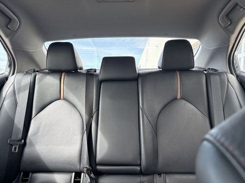 Used 2020 Toyota Camry XLE image 10