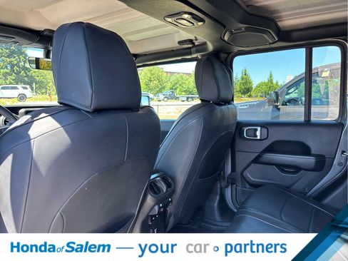 Used 2021 Jeep Gladiator Overland w/ Popular Equipment Package AWD/4WD image 12