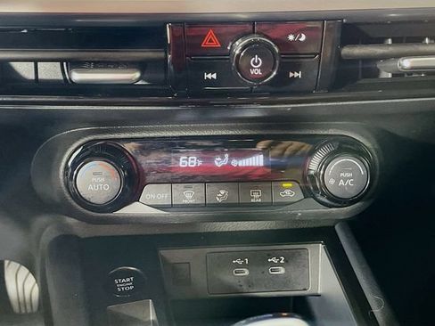 Used 2026 Nissan Kicks SV FWD image 16