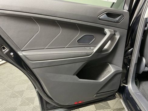 Used 2023 Volkswagen Tiguan SE image 25