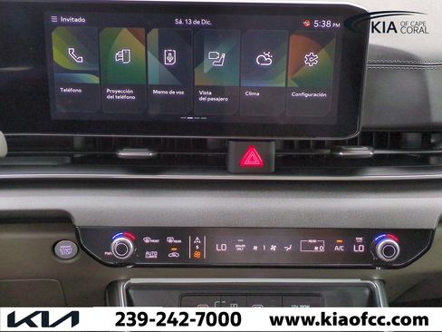 Certified 2026 Kia Carnival EX image 18