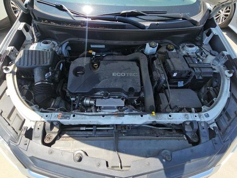 Used 2019 Chevrolet Equinox LS FWD image 16